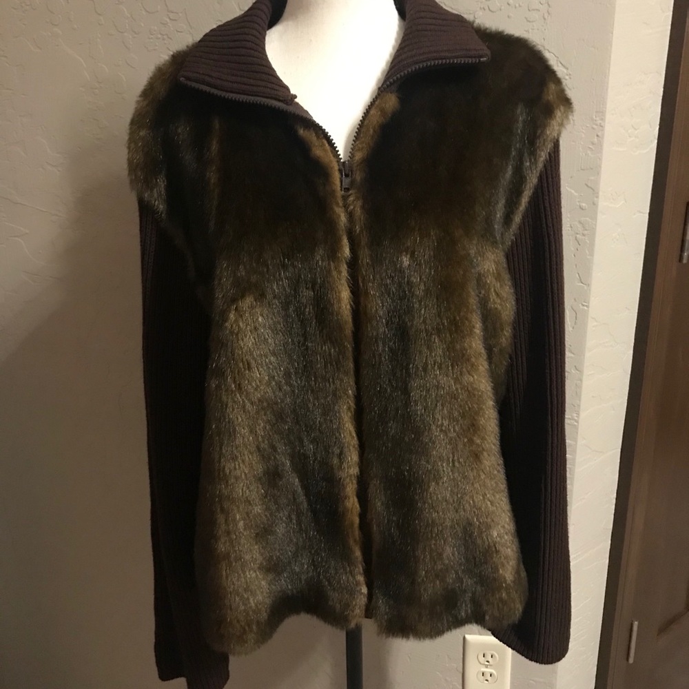 🇨🇦Gorgeous Parkhurst Faux Fur sweater/jacket L